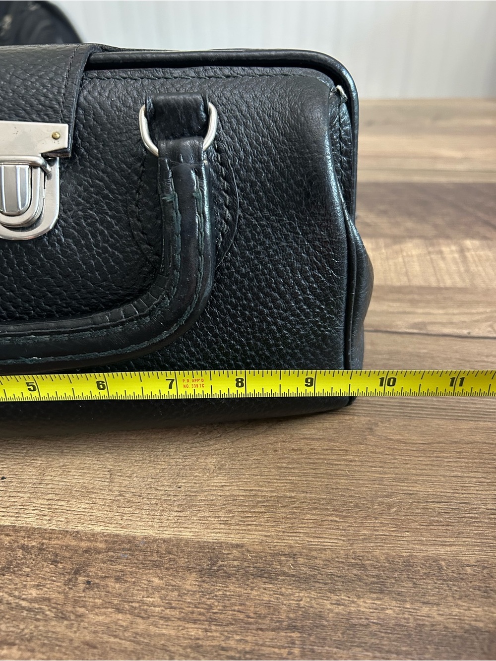 Vintage Black Pebbled Leather Mini Doctors Satchel - Mid Century Gladstone Frame - Picture 10 of 16